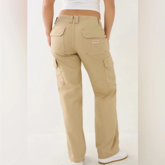 True Religion Military Single Needle Cargo Pant Travertine
Khaki Women's 28 NWT - Picture 3 of 16